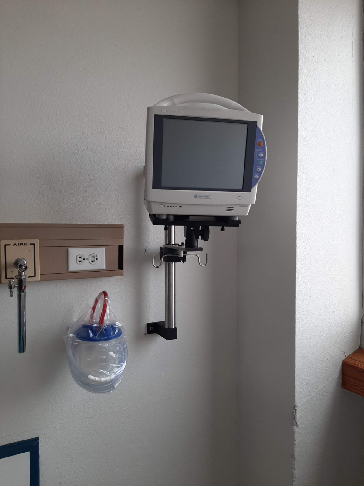 Soporte de pared para monitor